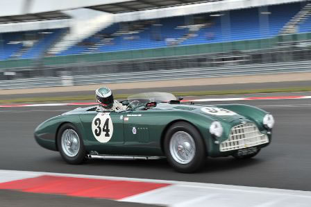 DB3/6 on route to 1st in Class in the RAC Woodcote Trophy Race